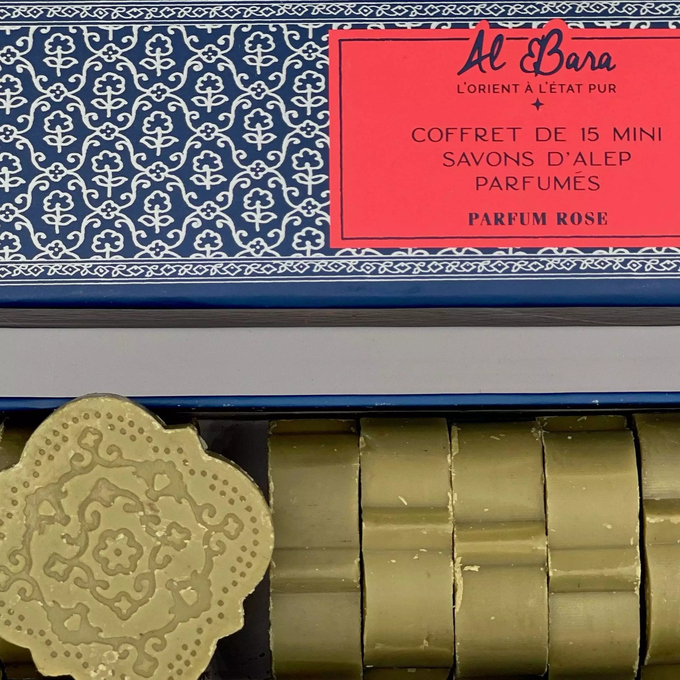 Coffret de 15 mini savons au parfum de rose – Image 2
