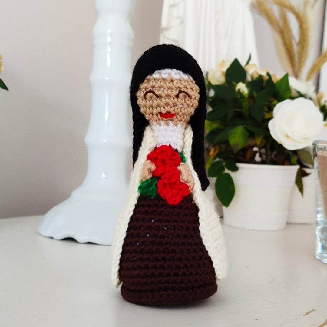 Sainte Thérèse de l'enfant Jésus en crochet