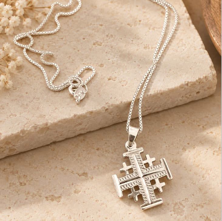 pendentif croix de Jérusalem