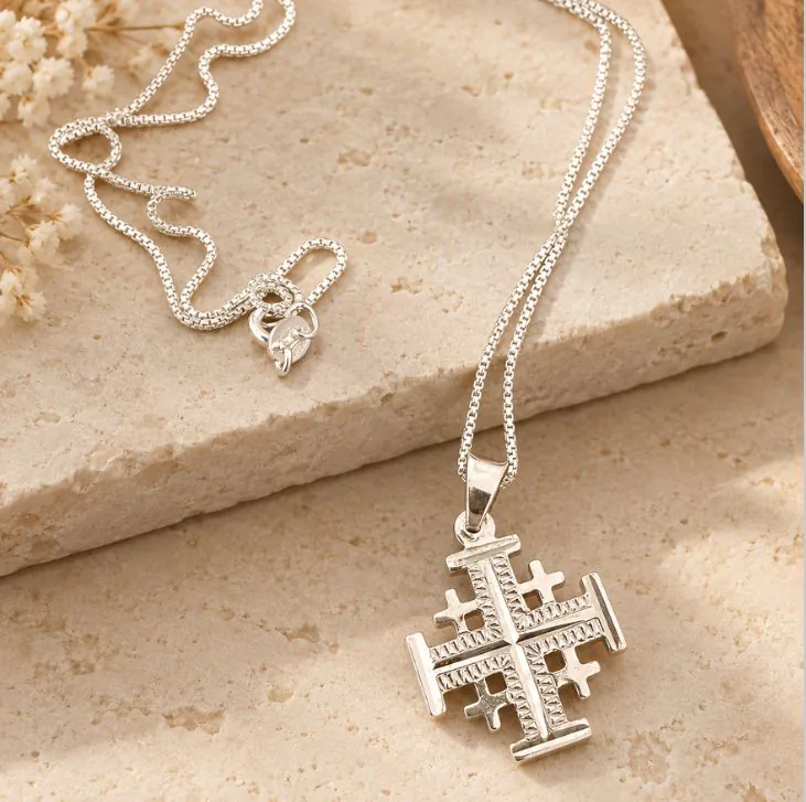 pendentif croix de jérusalem pendentif croix de Jérusalem